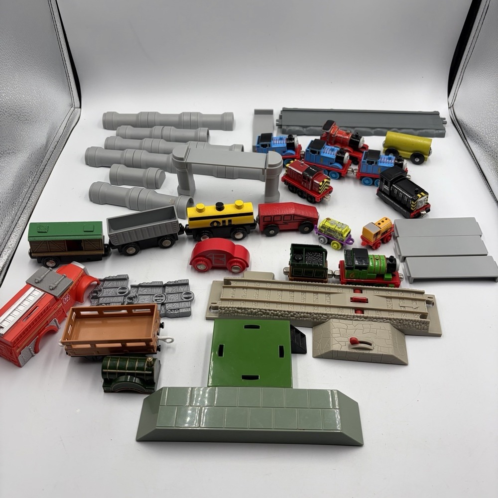 Thomas & Friends Wooden Train Lot W Track Pieces Thomas James Salty Mavis Minis